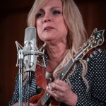 Rhonda Vincent at Gettysburg 2013 - photo by Frank Baker