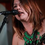 Jenni Lyn Gardner with Della Mae at Gettysburg (August 2013) - photo © Frank Baker