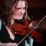 Kimber Ludiker with Della Mae at Gettysburg (August 2013) - photo © Frank Baker
