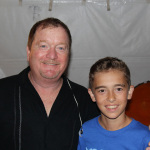 Lou Reid poses with a fan at the 2015 Red, White & Bluegrass Festival - photo © Laura Tate Photography