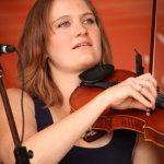 Kimber Ludiker with Della Mae at Gettysburg (August 2013) - photo © Frank Baker