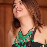 Jenni Lyn Gardner with Della Mae at Gettysburg (August 2013) - photo © Frank Baker