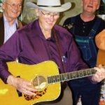 Melvin Goins jamming at SPBGMA 2013 - photo by Valerie Gabehart